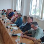 <p> Διαλείπουσα φοίτηση και σχολική διαρροή των μαθητών Ρομά του Τυρνάβου συζητήθηκαν σε σύσκεψη που διοργάνωσε  το Περιφερειακό Παρατηρητήριο Κοινωνικής Ένταξης </p>
