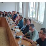 Διαλείπουσα φοίτηση και σχολική διαρροή των μαθητών Ρομά του Τυρνάβου συζητήθηκαν σε σύσκεψη που διοργάνωσε  το Περιφερειακό Παρατηρητήριο Κοινωνικής Ένταξης